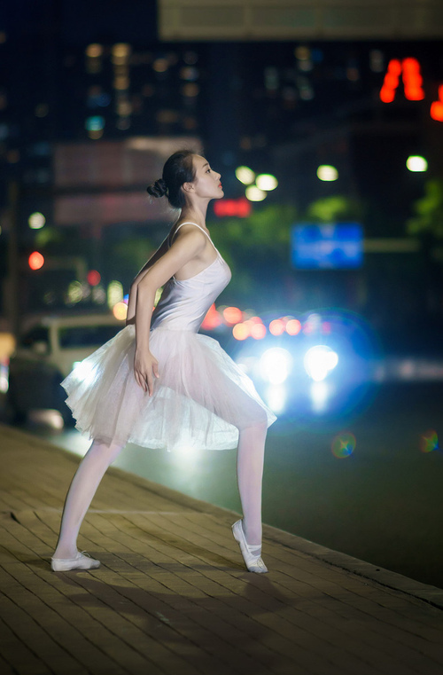 华体会在线-男篮老将保持良好竞技状态持续为球队注入关键力量，男篮选手