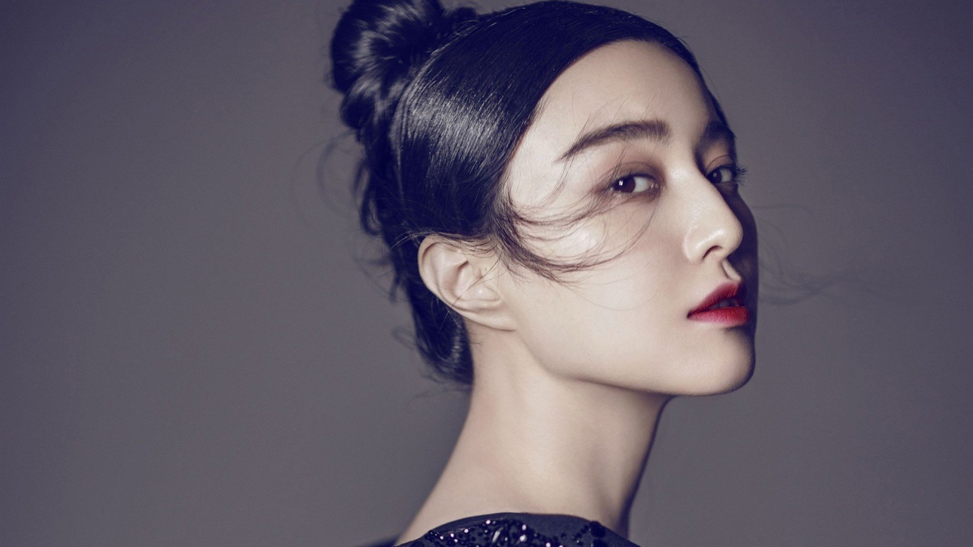 华体会官网-三中卫体系增强边路保护,三中卫体系的好处