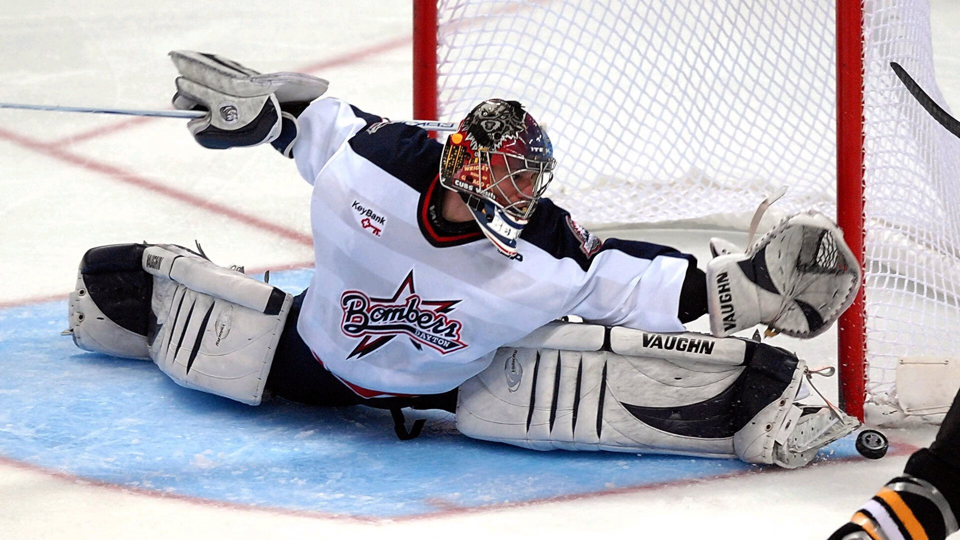 欧冠十六强抽签：巴黎将与阿贾克斯比拼火力 姆巴佩PK荷兰双子星